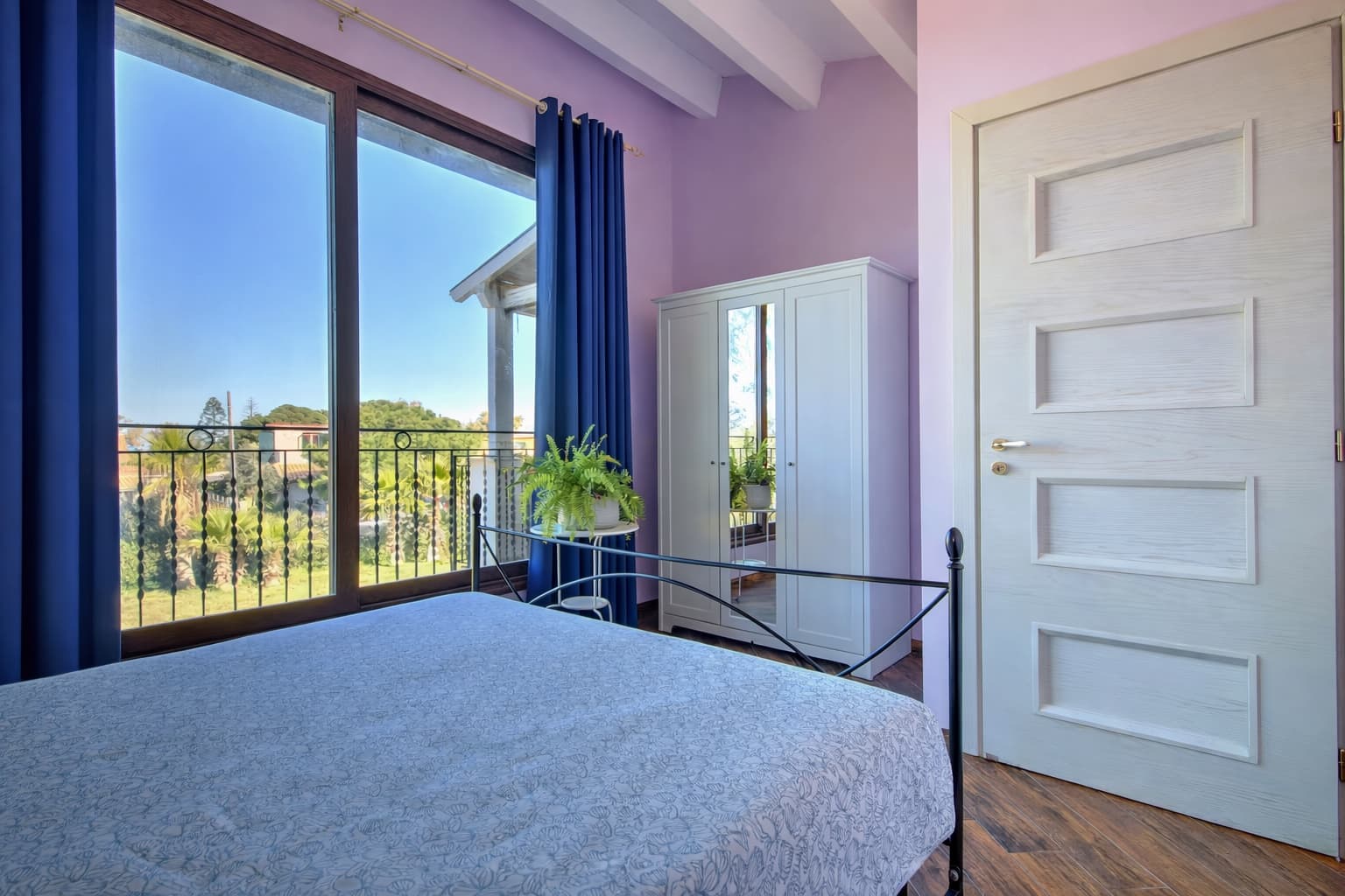 Camere e interni 30